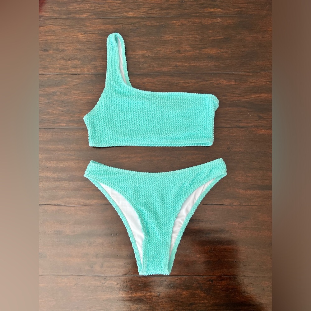 NWOT Amazon One Shoulder Mint Aqua Crinkle Textured Bikini Set